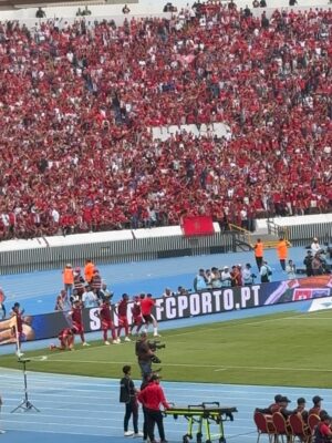 Hamisa Mobetto Instagram - So proud to cheer on my husband & @wacofficiel from the stands there’s truly no place I’d rather be. ❤️⚽
#soccerwife #football #africa #casablanca #morocco #wydad #dimawydad
#ksa10🙏🏻⚽️👑