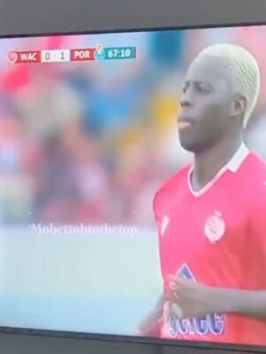 Hamisa Mobetto Instagram - So proud to cheer on my husband & @wacofficiel from the stands there’s truly no place I’d rather be. ❤️⚽
#soccerwife #football #africa #casablanca #morocco #wydad #dimawydad
#ksa10🙏🏻⚽️👑