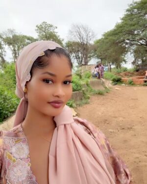 Hamisa Mobetto Instagram - Abidjan breathes dreams into the air,
Where every corner holds a memory,
Whispered in color and rooted in love.
Here, family is the rhythm,
And every heartbeat dances between sky and the sea 🥰❤️
#abidjan #africa #ivorycoast🇨🇮 #dump