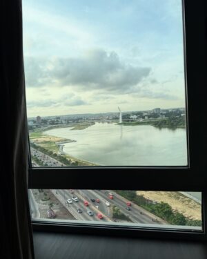 Hamisa Mobetto Instagram - Abidjan breathes dreams into the air,
Where every corner holds a memory,
Whispered in color and rooted in love.
Here, family is the rhythm,
And every heartbeat dances between sky and the sea 🥰❤️
#abidjan #africa #ivorycoast🇨🇮 #dump