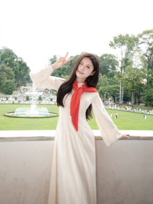 Han Sara Instagram - Độc lập – Tự do – Hạnh Phúc là điều thiêng liêng nhất 🇻🇳🇻🇳🇻🇳
#HanSara #HanSaraLoveVietNam #80NamTuHaoVietNam #TuHaoVietNam #Plus84Entertainment