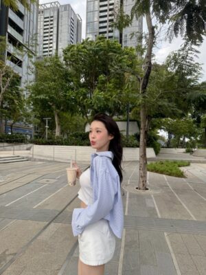 Han Sara Instagram - ‘Xinh Iu’ Hunter 😗