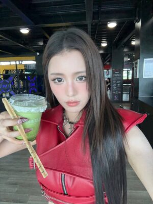 Han Sara Instagram - Red Flag như anh 🚩👿🚫