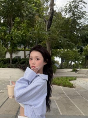 Han Sara Instagram - ‘Xinh Iu’ Hunter 😗