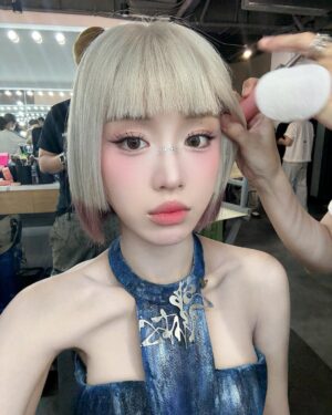 Han Sara Instagram - Không có từ gì để diễn tả nữa rùi, u oaaaa em iu mọi ngừi lắmmm 🥹✨🎤