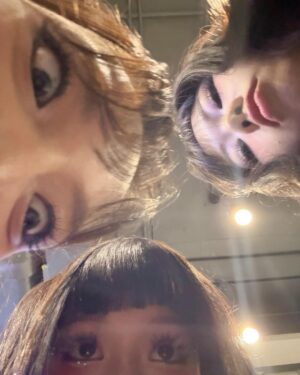 Han Sara Instagram - Không có từ gì để diễn tả nữa rùi, u oaaaa em iu mọi ngừi lắmmm 🥹✨🎤