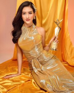 Han Thi Top 100 Instagram Photos and Posts