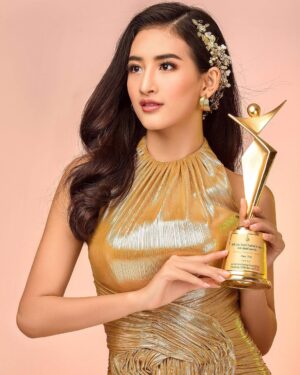 Han Thi Instagram - Model Star Award ⭐️✨🌟💫