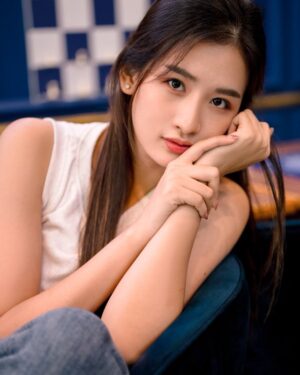 Han Thi Instagram - Today’s my birthday 🎂
📸: Thant Kaday
Location: Hotel Boundary (Sports Bar)