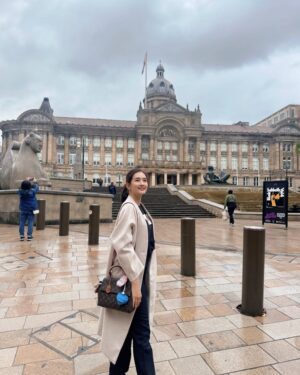 Han Thi Instagram - ငါမင်းရဲ့ အပြုံးတွေနဲ့ ကမ္ဘာတစ်ဘက်မှာရှိသူ~
