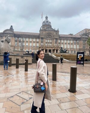 Han Thi Instagram - ငါမင်းရဲ့ အပြုံးတွေနဲ့ ကမ္ဘာတစ်ဘက်မှာရှိသူ~