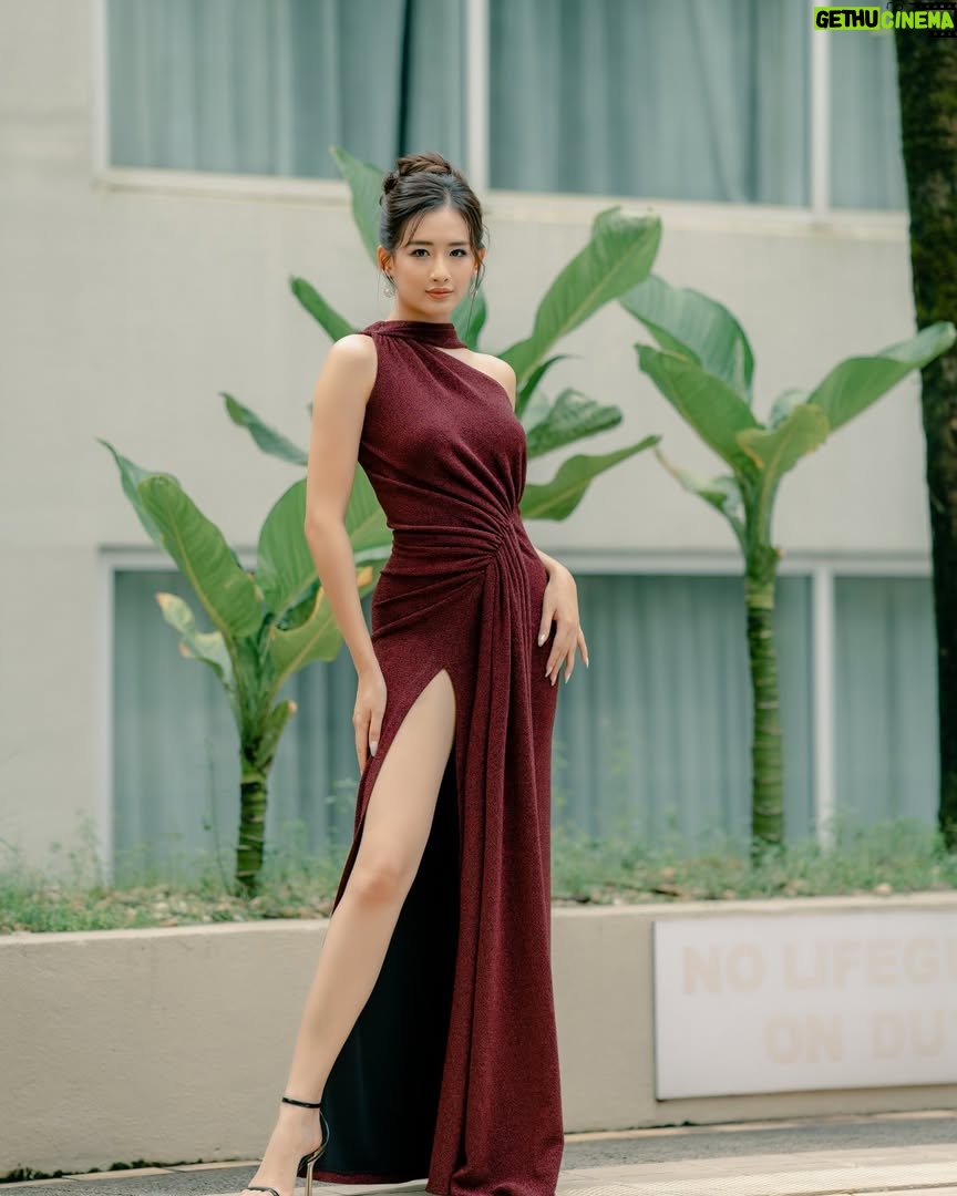 Han Thi - 217 Likes - ဝေးကွာသွားမှာမဟုတ် ပိုနီးအောင်ကြိုးစားနေတာပါ… ❤️ 

📸 and Retouch: Htike Lin Aung (Colorful Dreams)
👗: SHARTRA Couture
💄: Kyaw Kyaw Moe
🏨: PARKROYAL Yangon