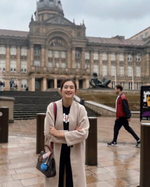 Han Thi Instagram - ငါမင်းရဲ့ အပြုံးတွေနဲ့ ကမ္ဘာတစ်ဘက်မှာရှိသူ~