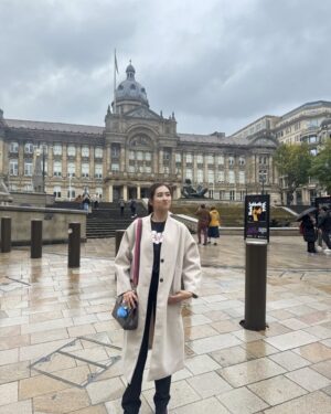 Han Thi Instagram - ငါမင်းရဲ့ အပြုံးတွေနဲ့ ကမ္ဘာတစ်ဘက်မှာရှိသူ~