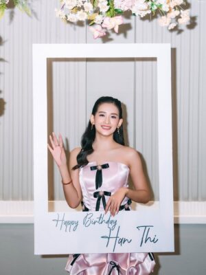 Han Thi Instagram - Birthday look 💗