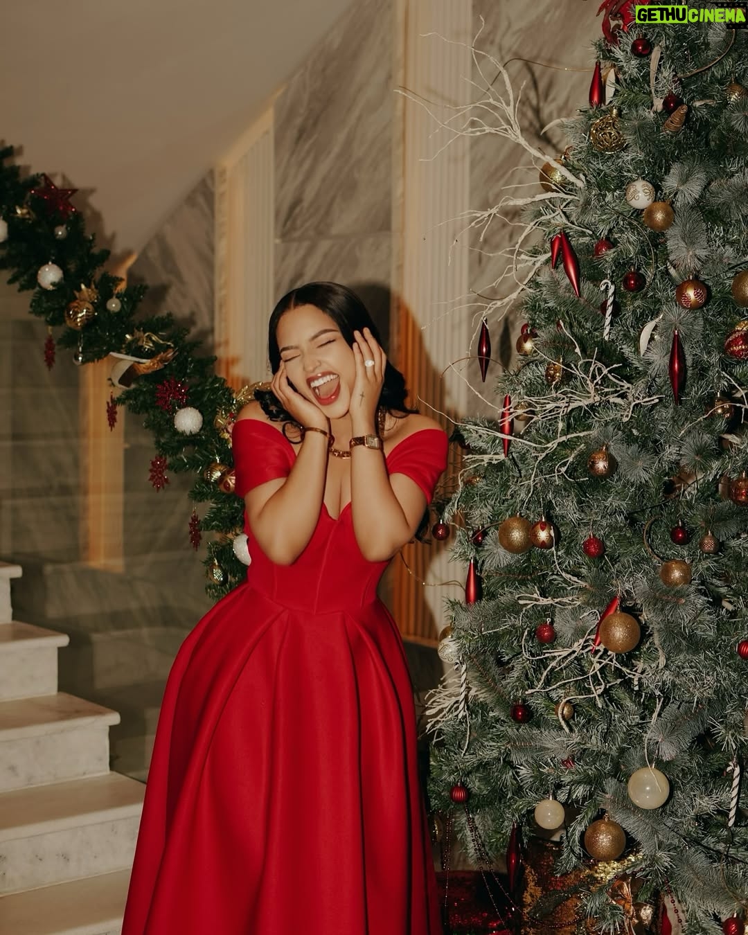Hanan Tarq - 40.8K Likes - Her elegance is quiet but impossible to ignore.
.
. 
@bk_photography_et no words for this pictures 🫠🫠🫠 
@tghala girllllll you know what you’re doing 🫡
@touch_by_marzel I can’t with you 🦥