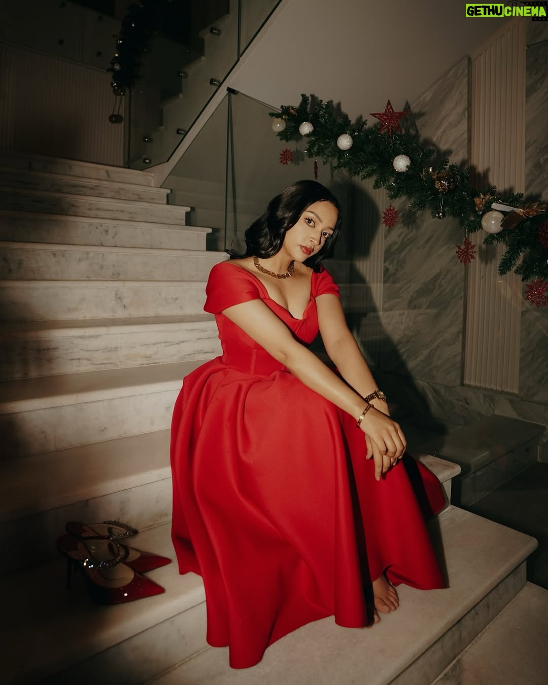 Hanan Tarq - 40.8K Likes - Her elegance is quiet but impossible to ignore.
.
. 
@bk_photography_et no words for this pictures 🫠🫠🫠 
@tghala girllllll you know what you’re doing 🫡
@touch_by_marzel I can’t with you 🦥