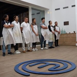 Hanane Ibrahimi Instagram - Un moment très émouvant, qualification à la Finale Masterchef Célébrité avec la sublime @karimagouit à la présence de ma jolie Sofia ❤️
@rabii.skalli @abdessamad_miftahelkheir @fatimazahraqanboua_ @zakariaghafouli @faudelofficial
#masterchef #mbc5 #masterchefcelebrity #art #cooking #cookingshow #gastronomy #taste #show #celebrities #cinema #casablanca #morocco #usa #momofgirls #wifey #actress