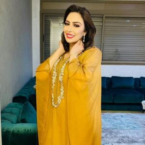 Hanane Ibrahimi Instagram - اللهم بارك لنا في شعبان، و بلغنا رمضان نحن و من نحب، اللهم عافية للمتألمين، و فرجا للمهمومين، و رحمة المتوفين 🙏
@zhordehy1 @zor.creations
#morocco #ramadankareem #casablanca #art #tv #cinema #caftan #momofgirls #wife #actress #family #chef #lifestyle #love #picture #instaphoto