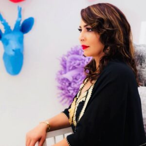 Hanane Ibrahimi Instagram - حين تعثر على الجمال في قلبك، ستعثر عليه في كل قلب (جلال الدين الرومي)
Caftan robe @sacha_couture_by_sanae
Photo @k__l.photography
Make up @farah.eloualiacademy
Coiffure @karimacoif_equipe
Bijoux @negafa_lesdamesdecoeur
#photooftheday #instaphoto #cafatn #morocco🇲🇦 #usa🇺🇸 #actress #movies #series #tv #cinematography #art #life #momofgirls #wifey #positivity #simplicity #glam #casablanca #friends #love #bereal #beyourself