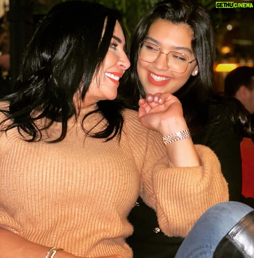 Hanane Ibrahimi - 12.7K Likes - Ma Sliwa d amour ❤️❤️❤️ @salwazarhane 
#casablanca #morocco #friends #love #laugh #enjoy #photo #instagood #usa🇺🇸 #instaphoto #photooftheday #mom #actress #momofgirls