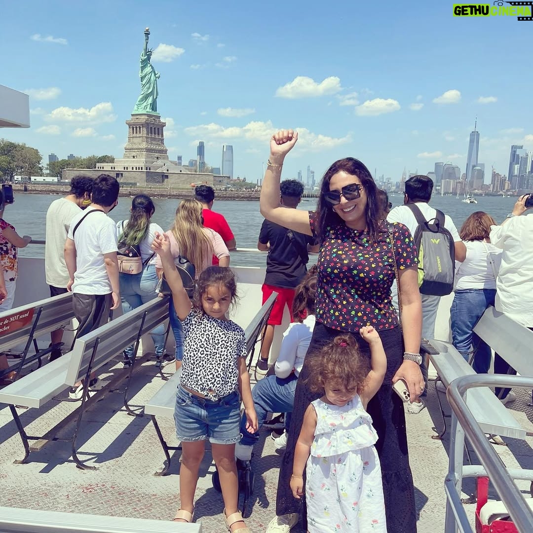 Hanane Ibrahimi - 14.4K Likes - Summer vibes en toute liberté et amour ❤️
#newyork #newyorkcity #love #summer #kids #mom #momofgirls #actress #soul #beautyinsimplicity #morocco #moroccoinmyheart❤ #casablanca #friends #wifey #chef #movies #instadaily #instaphoto ❤️