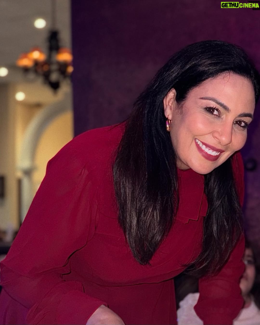 Hanane Ibrahimi - 12.5K Likes - شكرا لكل من هنأني بعيد ميلادي، شكرا لكل من تذكرني، و لكل من جعل من هذا اليوم يوما رائعا.. "اللهم اغفر لي ما مضى، و بارك لي فيما هو آت، اللهم أدم وجود من أحبهم و لا تحرمني منهم و لا ترني فيهم مكروها"
#actress #movies #momofgirls🎀🎀 #wifey #friends #casablanca #morocco #usa #love #live #smile #lifeisbeautiful #believe #family #enjoyeverymoment ♥️