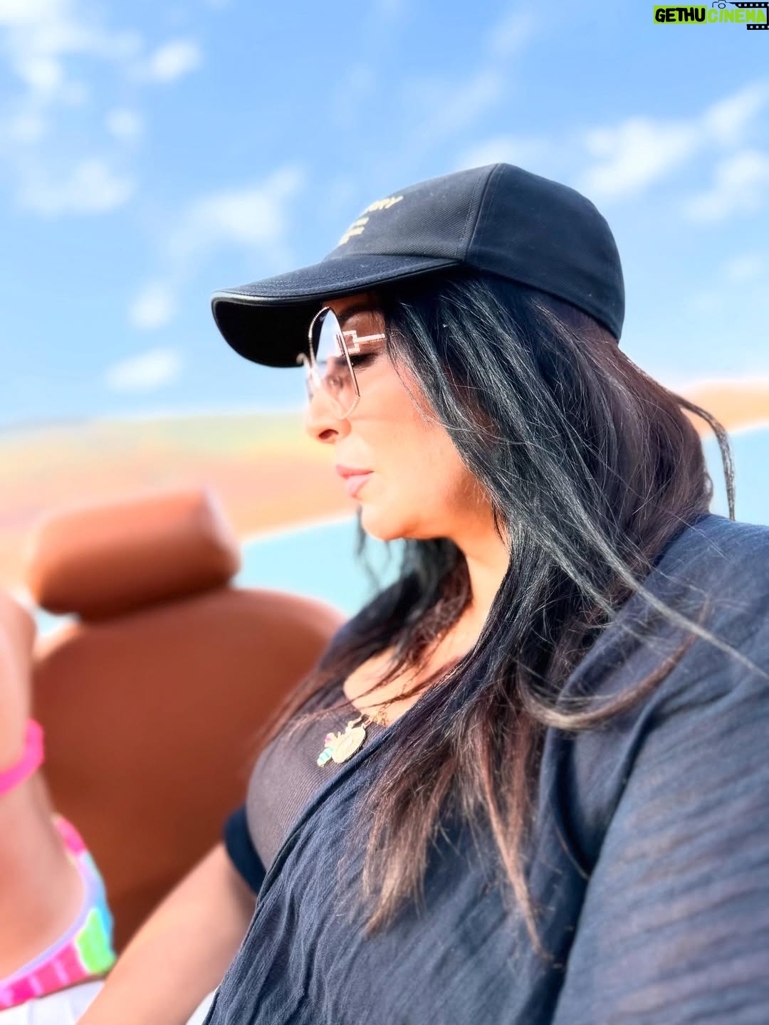 Hanane Ibrahimi - 30K Likes - المغرب الجميل ❤️الحمد لله حبا و شكرا، يوما و عمرا ، دائما و أبدا❤️
#morocco #atlasmountains #friends #family #momofgirls #actress #us #happiness #instavacay #instaphoto #instaday #smile #live #love❤️