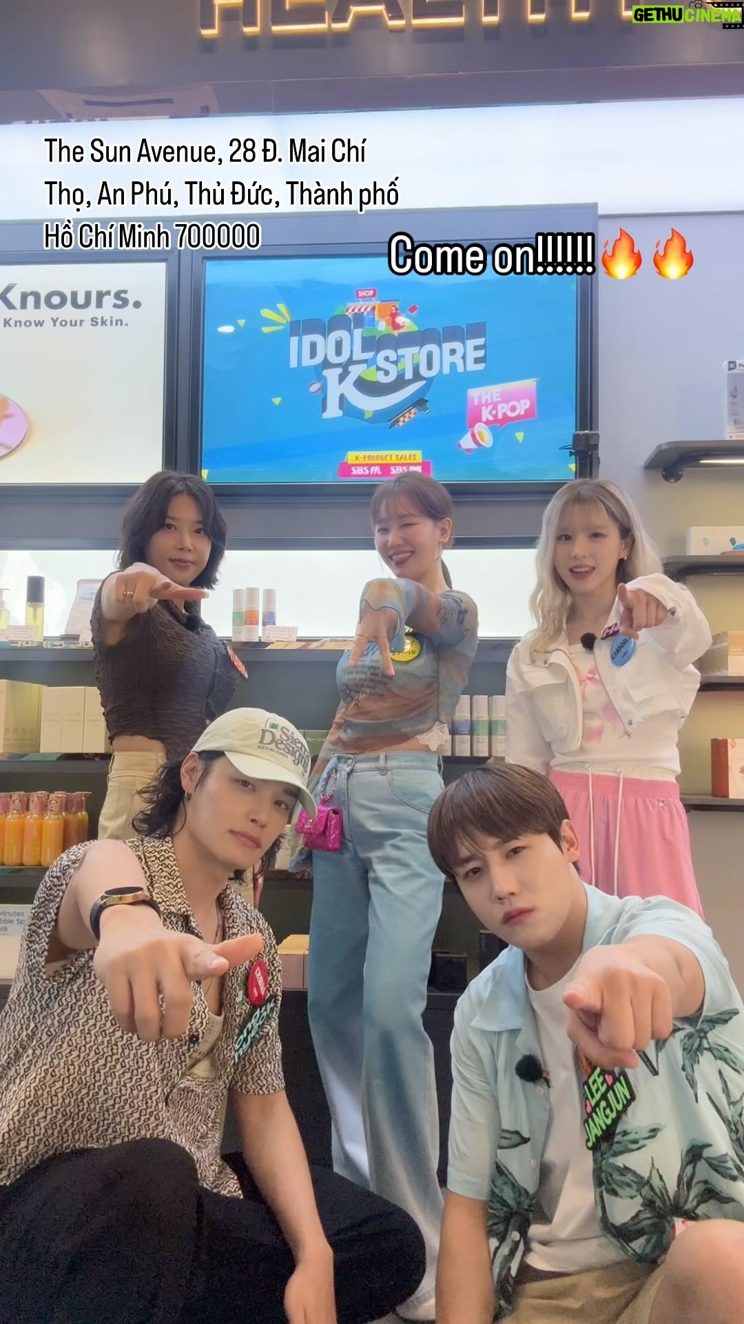 Hari Won - 32.9K Likes - IDOL STORE K in Viet Nam 🇻🇳
The store is OPEN NOW!!!!! 🔥🔥