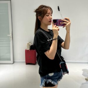 Hari Won Instagram - Lúc nào cũng vui nên mọi ng tưởng mình bị ko bt kkkkkk
#올만에 #업데이트
쉴틈 없는 이번 달이지만
나는 행복하지롱~
#hariwon