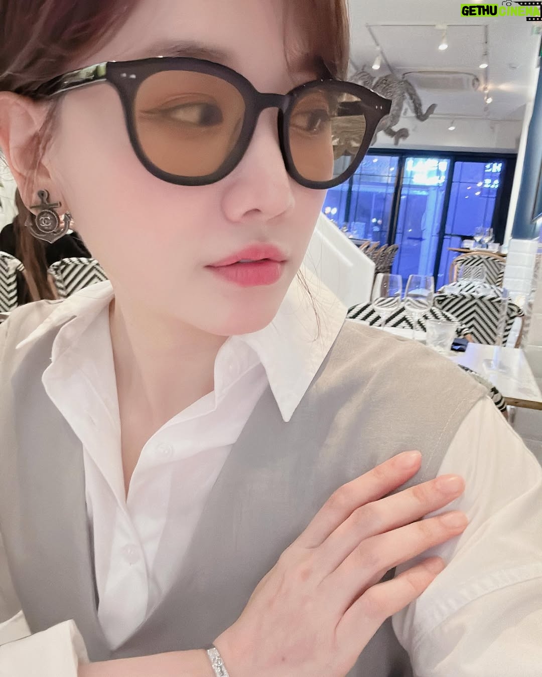 Hari Won - 13.7K Likes - 🥰hãy thương e!!

#hariwon