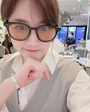 Hari Won Instagram - 🥰hãy thương e!!
#hariwon