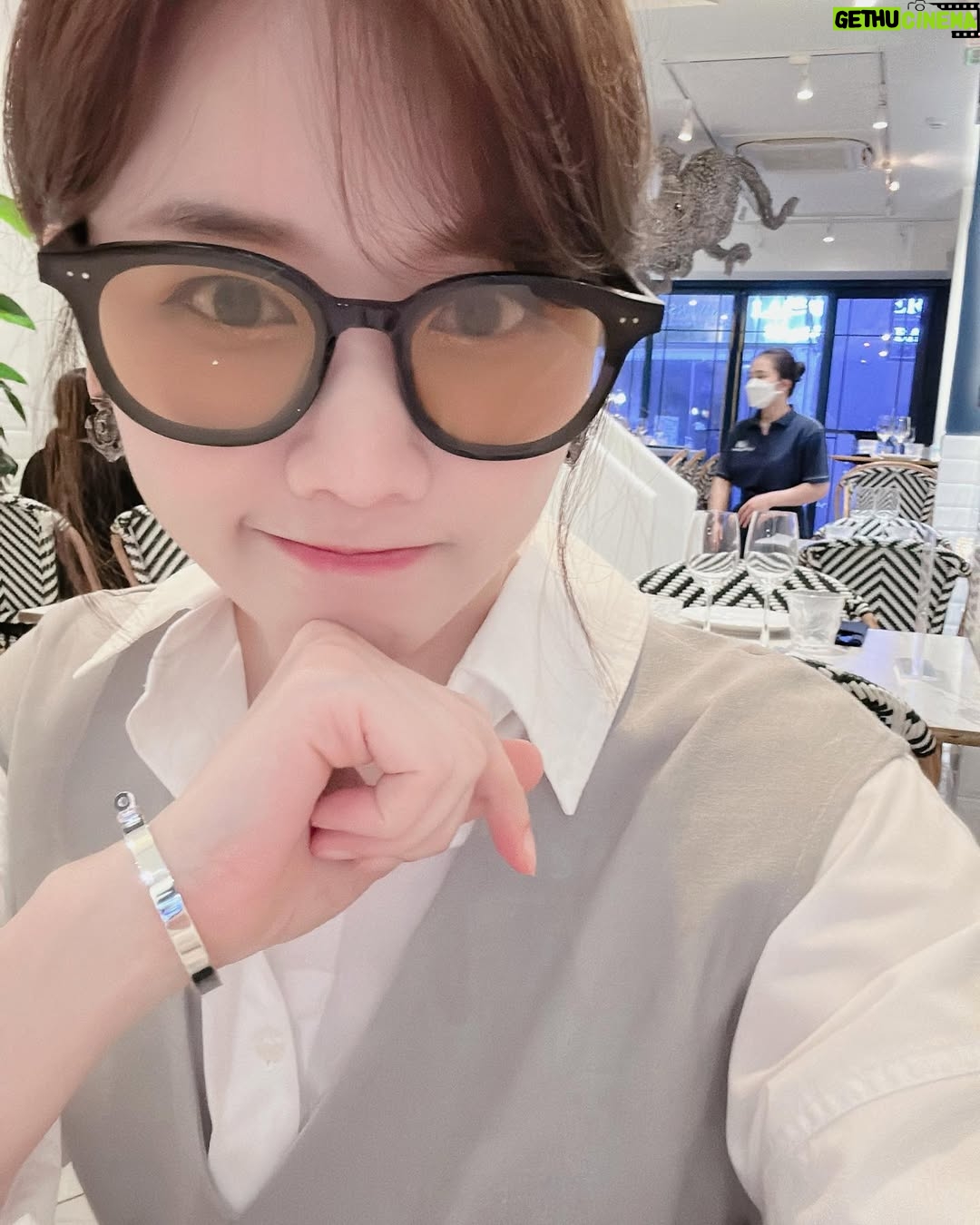 Hari Won - 13.7K Likes - 🥰hãy thương e!!

#hariwon