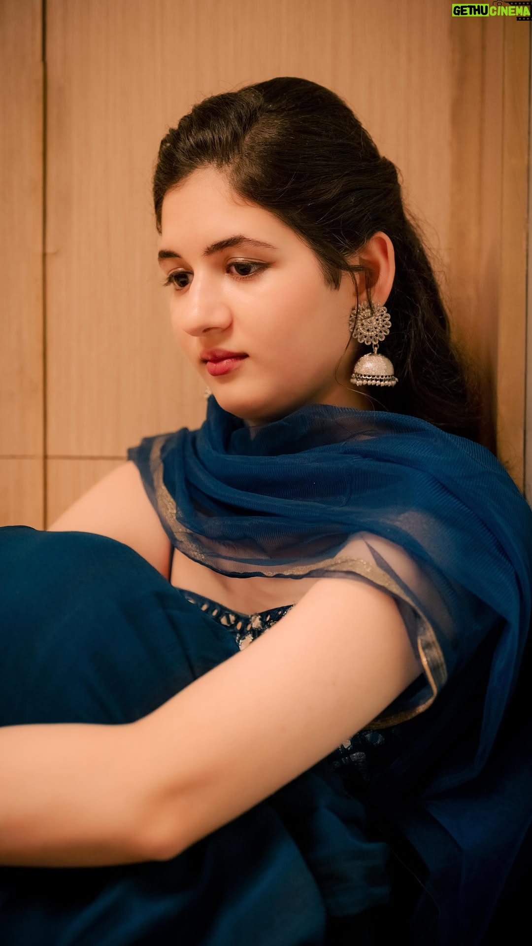 Harshaali Malhotra - 544.3K Likes - Teri Hoi Na Hundi✨
.
.
🎥: @chakliproduction
HMU: @makeovers_by_veena
Outfit Courtesy: @the_adhya_designer
.
.

P.S: Not sad, just doing it for the video🙈
.
.
#ZZB #ninja #mandy #trending #reelsinstagram #viral #music #vibes #punjabi #harshaalimalhotra #reelkarofeelkaro #reelitfeelit