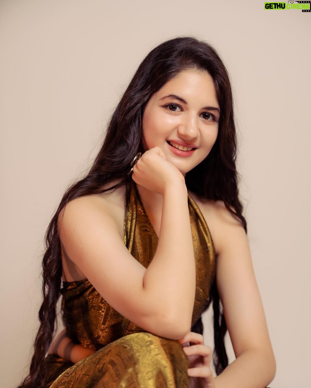 Harshaali Malhotra - 348.3K Likes - A star does not compete with other stars around it; it just shines✨ 
.
.
📸: @chakliproduction
.
.
#star #shine #stargirl #actor #harshaalimalhotra #pictureperfect #picture #post #shinebright