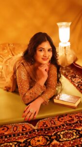 Actress Harshaali Malhotra HD Photos and Wallpapers July 2024