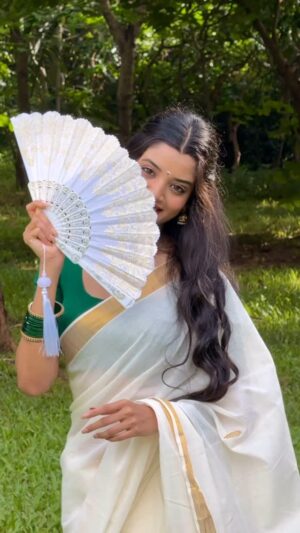 Harshita Karma Instagram - Pardesiya! 💚
.
Vc @himanshikarmaa