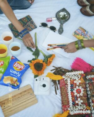 Harshita Karma Instagram - देसी picnic 🌻💕