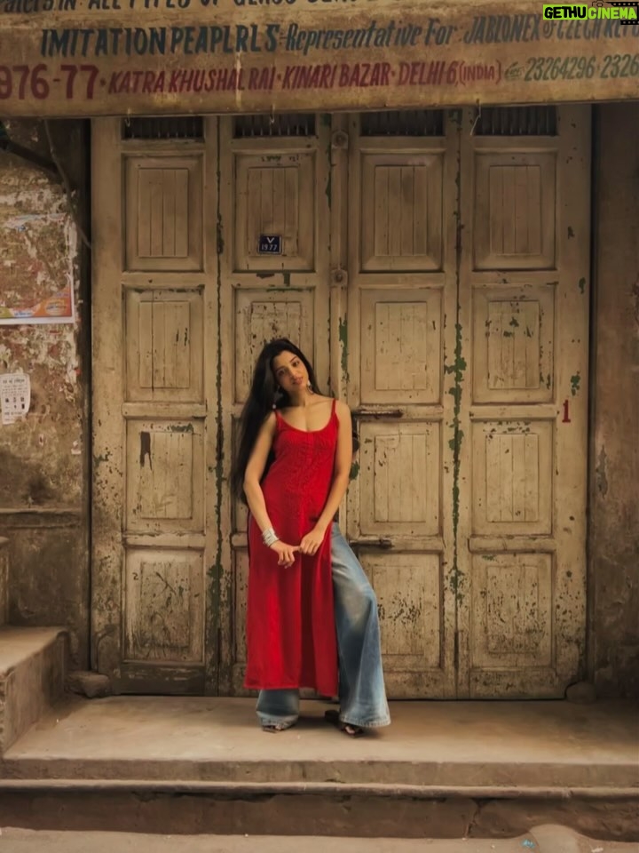 Harshita Karma - 99.9K Likes - तुझसे मिलना पुरानी Dilli में ♥️
.
.
(Delhi, puarni dilli, purani delhi, delhi aesthetics, vintage, delhi outfit inspo, aesthetics, Indian aesthetics, edits )