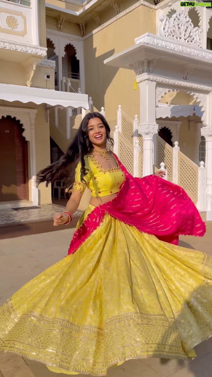 Harshita Karma - 77.6K Likes - Prettiest Lehenga>> 🌺🌻💕
.
Wearing @co_indira 💛
Location @hotelgautam_lon_goa_mwr
Audio @sush_yohan