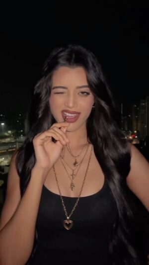 Harshita Karma Instagram - I tried 🖤
( Latina makeup trend, Latina, trending, beauty )