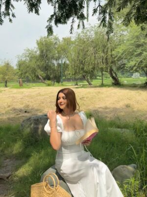 Harshita Singh Gaharwar Instagram - Harshita in her wonderland🌻🤍🐇