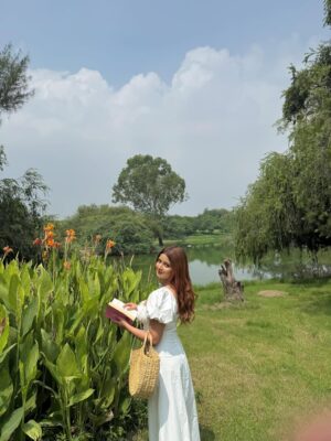 Harshita Singh Gaharwar Instagram - Harshita in her wonderland🌻🤍🐇