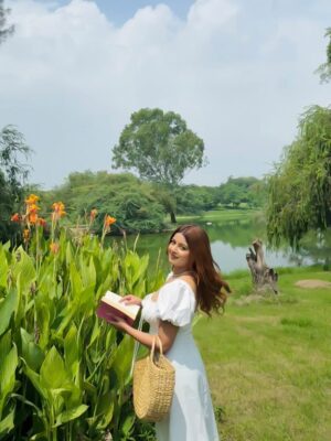 Harshita Singh Gaharwar Instagram - Harshita in her wonderland🌻🤍🐇
