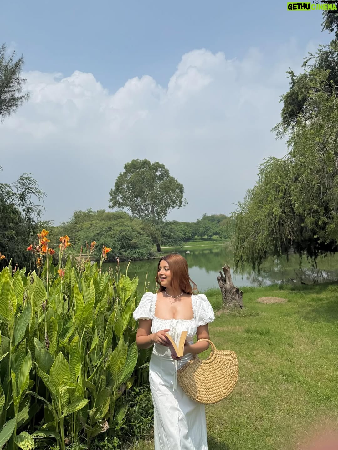 Harshita Singh Gaharwar - 4K Likes - Harshita in her wonderland🌻🤍🐇