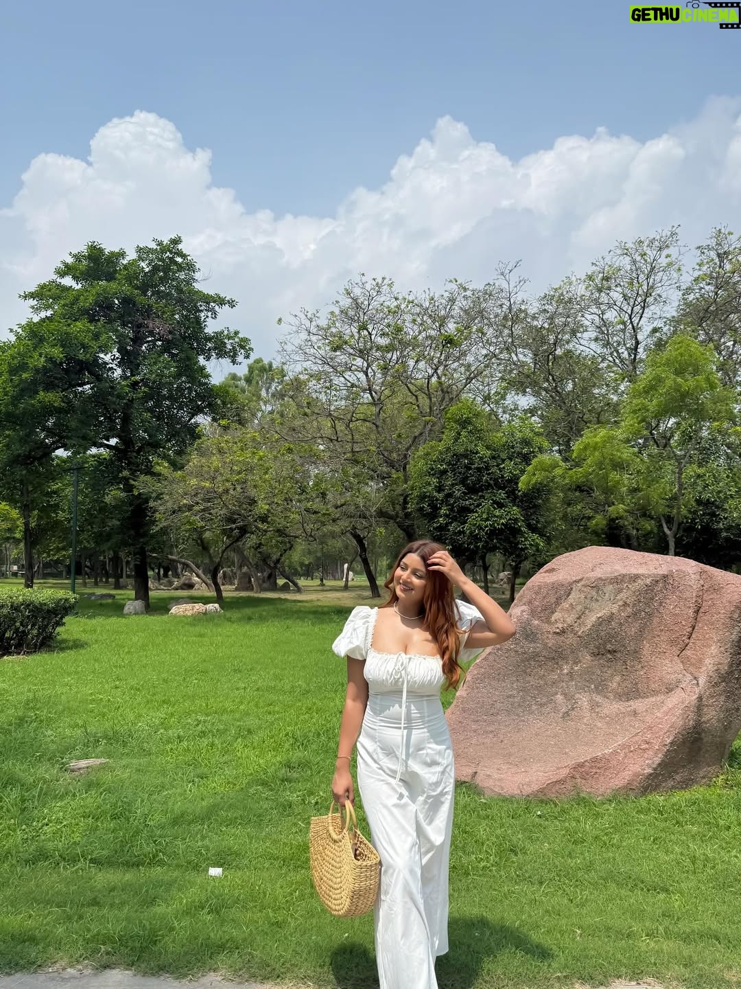 Harshita Singh Gaharwar - 4K Likes - Harshita in her wonderland🌻🤍🐇