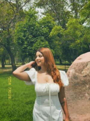 Harshita Singh Gaharwar Instagram - Harshita in her wonderland🌻🤍🐇