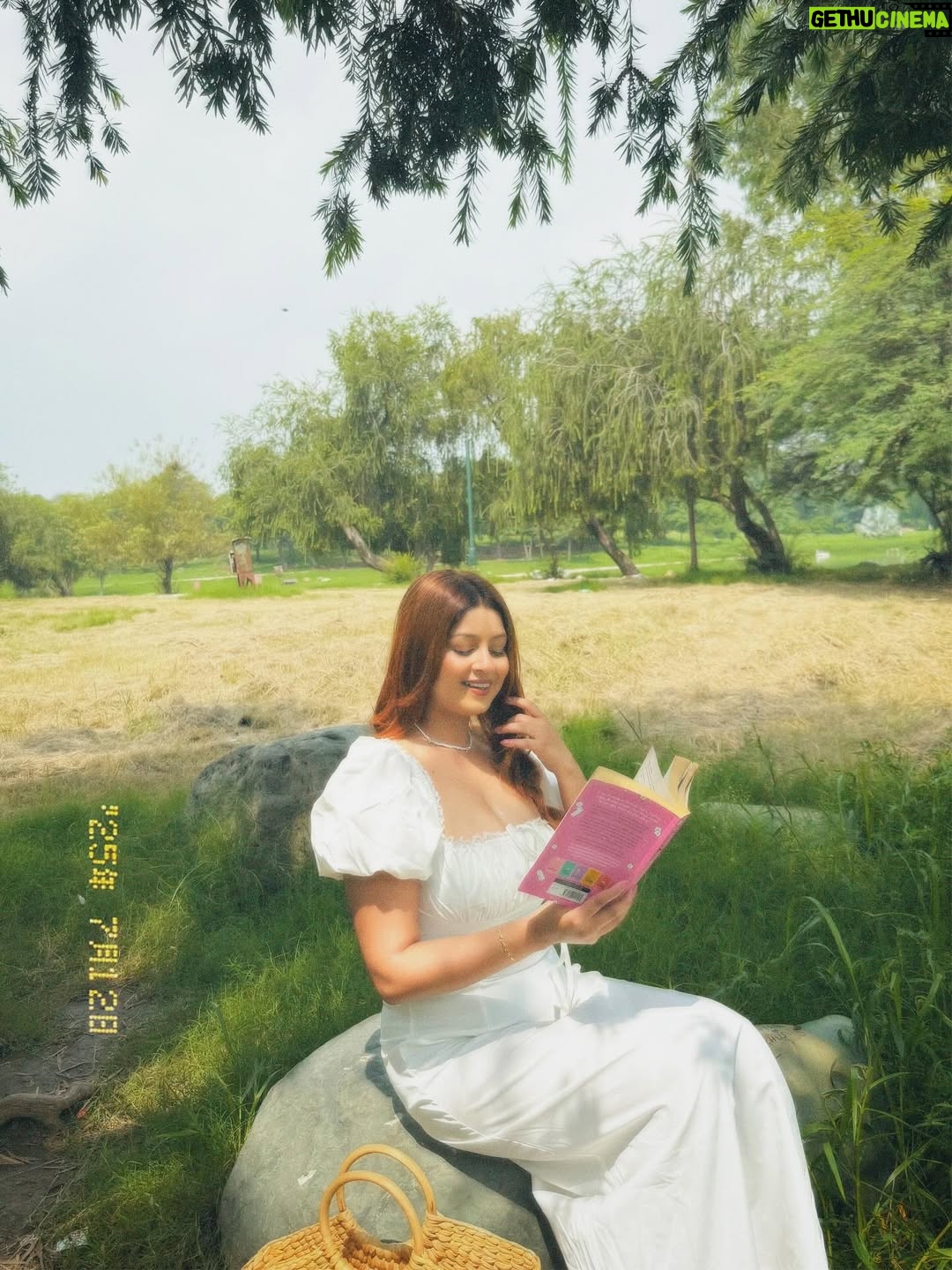 Harshita Singh Gaharwar - 4K Likes - Harshita in her wonderland🌻🤍🐇