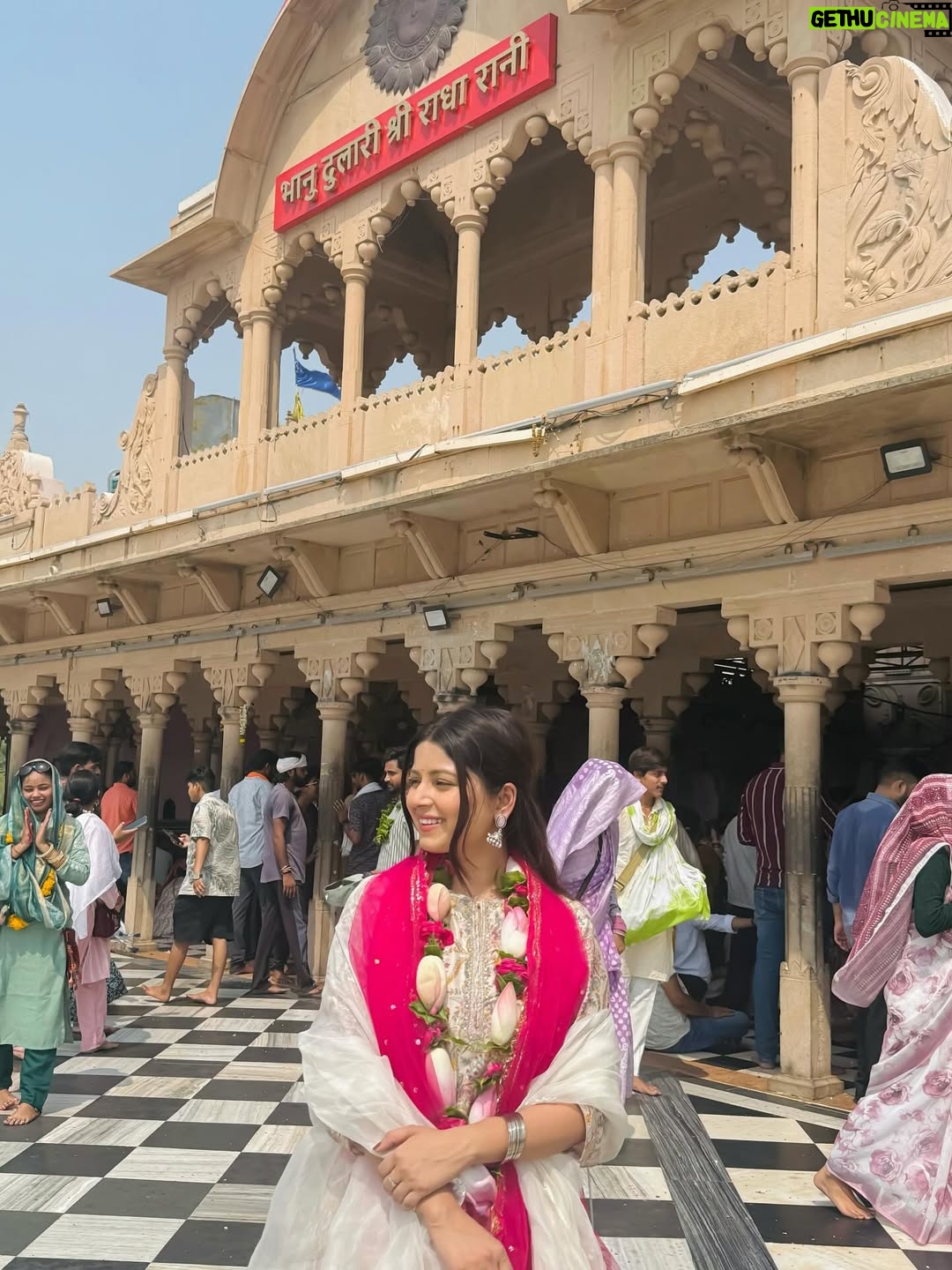 Harshita Singh Gaharwar - 30.8K Likes - Vrindavan💗🦚🪷