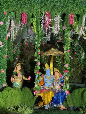 Harshita Singh Gaharwar Instagram - Vrindavan💗🦚🪷